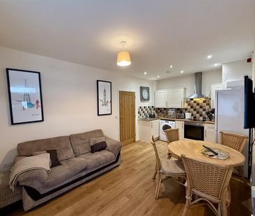 Flat 2, 245 Caernarfon Road - Photo 4