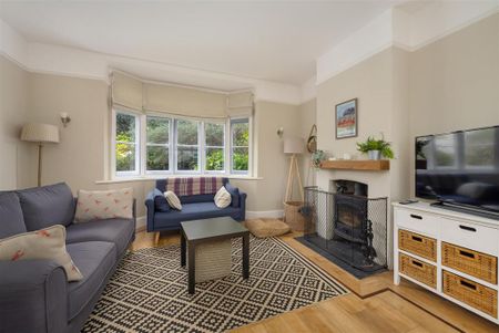 3 bedroom semi-detached house to rent - Photo 2