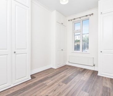 2 bedroom property to rent - Photo 3