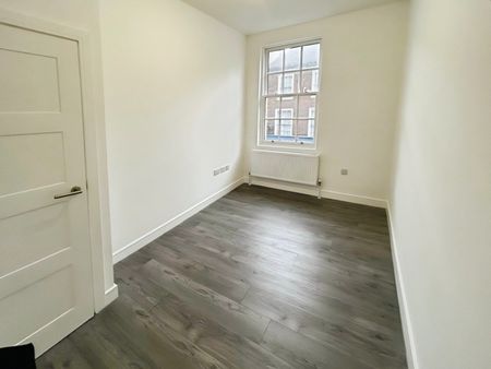 2 bedroom Flat To Let - Photo 2