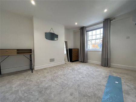 Esplanade, Burnham-on-Sea, Somerset, TA8 - Photo 5