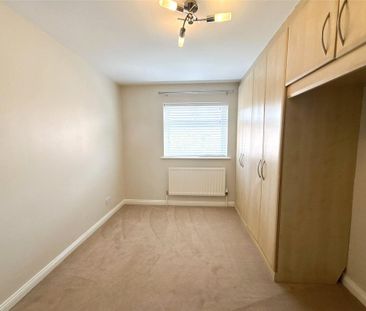 3 bedroom detached house to rent - Photo 2