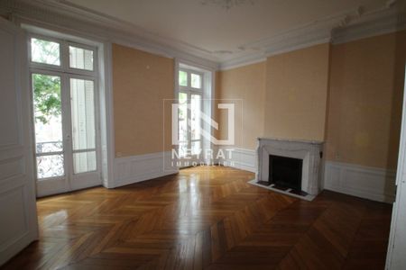 Location Appartement 5 pièces 155m² CHALON SUR SAONE 71100 - Photo 4