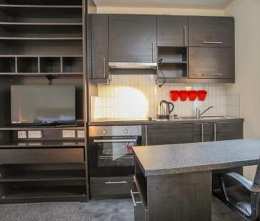Apt 5, 31 Wellington Park, Belfast, BT9 6DL - Photo 2