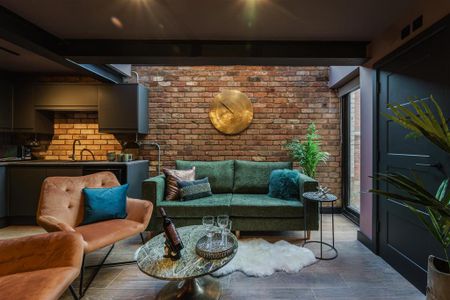 1 bedroom in a house share to rent - Photo 2