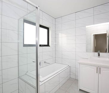 Modern and Convenience - Photo 3