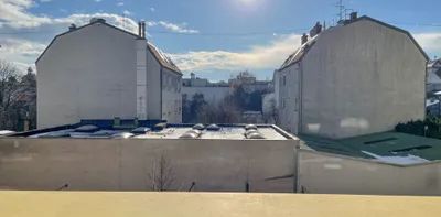 1230// Sonnige 2 Zimmer - mit Aussicht und Loggia! - Photo 2