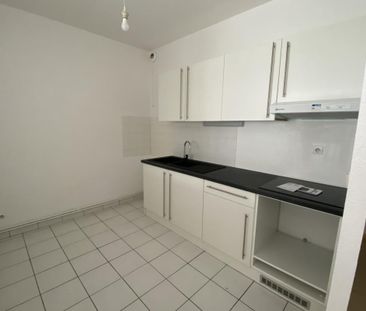 Location Appartement 3 pièces 65m² LE CREUSOT 71200 - Photo 3