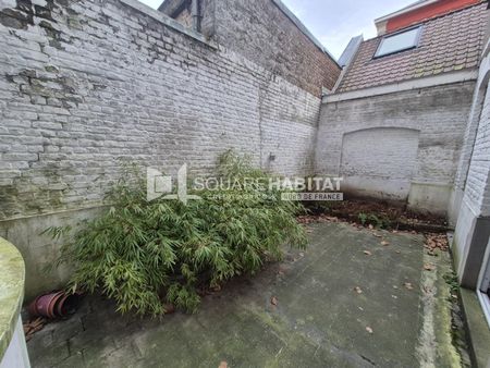 Location Appartement 2 pièces 81m² LILLE 59000 - Photo 4