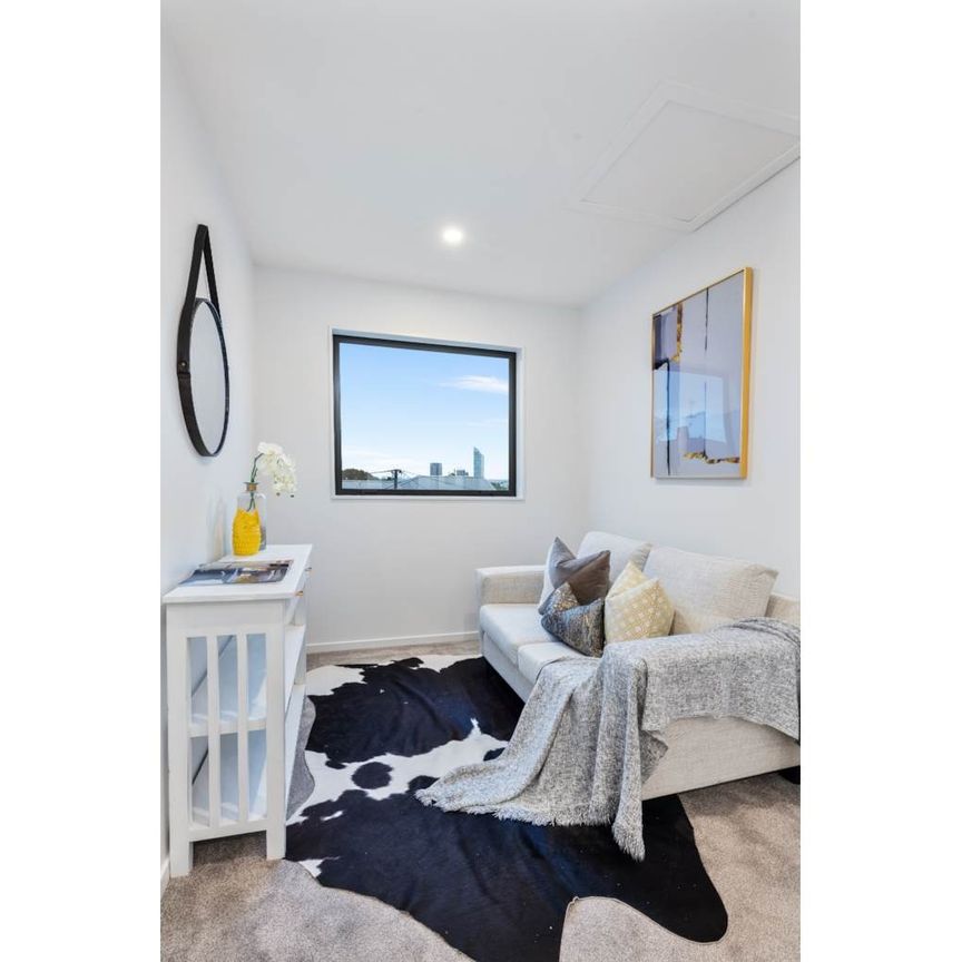 Exceptionally designed home at Takapuna - Photo 1