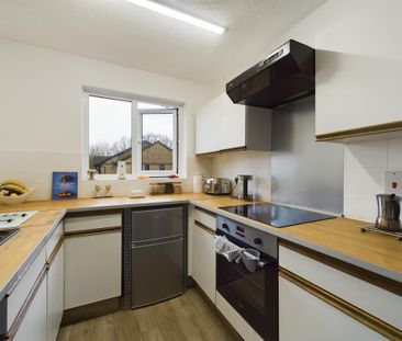 2 bedroom flat to rent - Photo 6