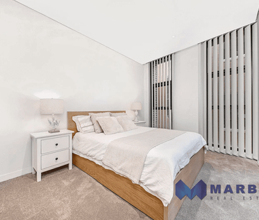 Furnished Luxury Three Bedroom Apartment with Parking - Photo 3