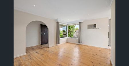 3 BEDROOM HOME WITH SPECTACULAR VIEWS - Photo 2