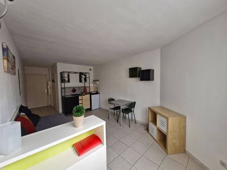 Location appartement 1 pièce 22.5 m² à Toulon (83100) - Photo 3