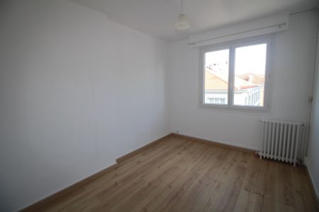 Location Appartement 4 pièces 101m² BAYONNE 64100 - Photo 4