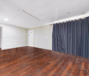 Exciting Renovation Opportunity at 24 Longhurst Way, Queens Park - Photo 1