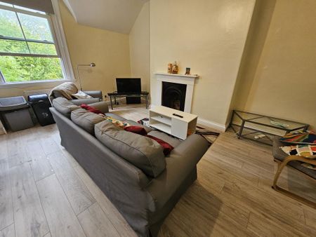 4 bedroom house to rent - Photo 2