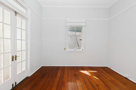 Beautifully presented Milton Queenslander - Photo 3