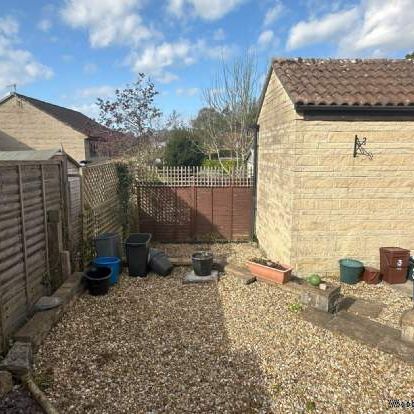 3 bedroom property to rent in Bruton - Photo 1
