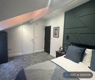 1 bedroom in a house share to rent - Photo 1