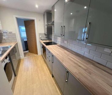 Victoria Road, Swindon, SN1 - Photo 6