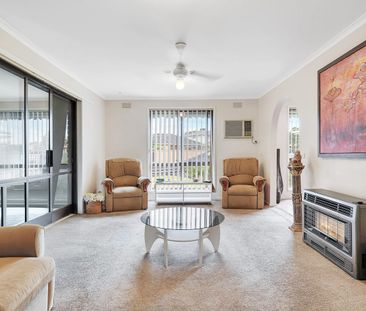 Well Positioned Family Home - Photo 3