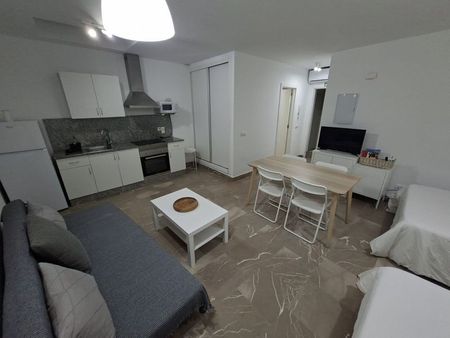 Alquiler de estudio en Calle Ventura Rodríguez - Photo 5