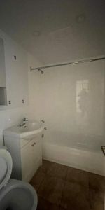 2 CH - 1 SDB - Montréal - $1,900 /mo - Photo 4