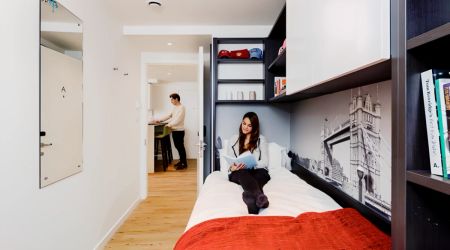 Private Bedroom-Westminster Bridge - Photo 2