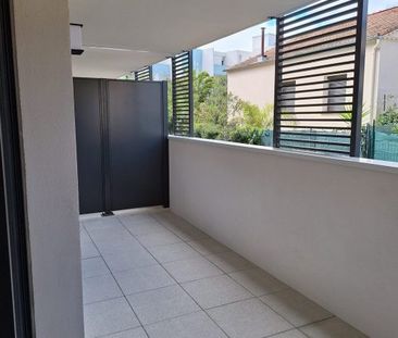 T2 NEUF AVEC TERRASSE ET PARKING - Photo 2