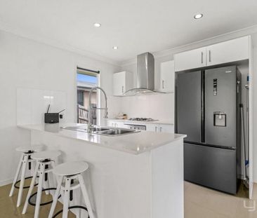 Discover Modern Living in Pimpama - Photo 1