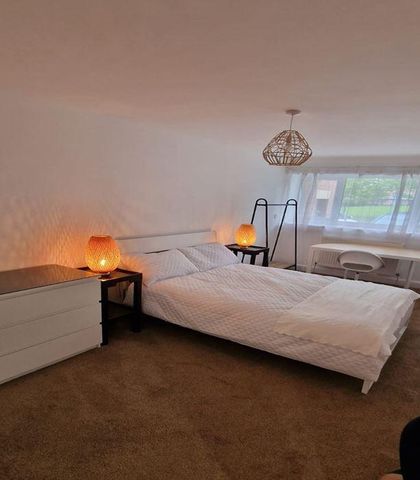 5 bedroom end of terrace house to rent - Photo 2