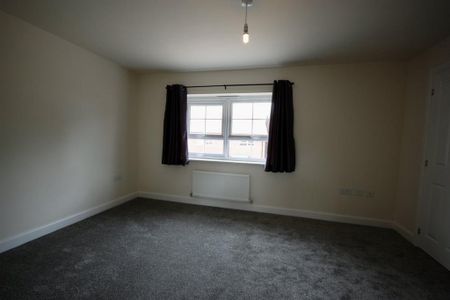 3 bedroom detached house to rent - Photo 3