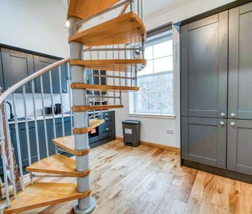 2 bedroom flat to rent - Photo 2