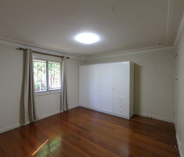 Exellent Location - 4 Bedroom Home - Photo 3