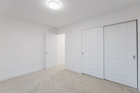 For Lease - 207 Silhouette Private, Barrhaven, Ontario - Photo 5