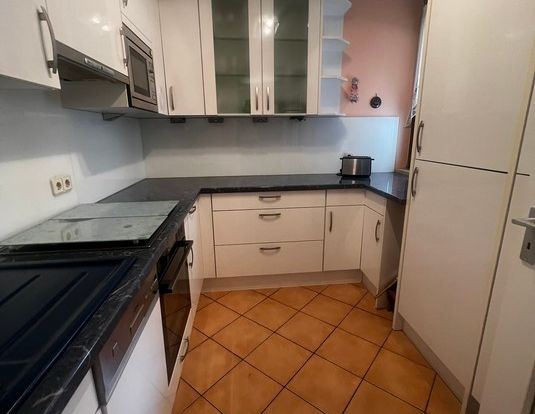 Schöne, helle Wohnung mit Blick ins Grüne - Photo 1