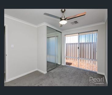 Sit back and relax - Coastal living at a breeze - Photo 3