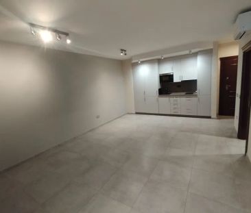 Alquiler de piso en Calle Doctor Fleming - Photo 1