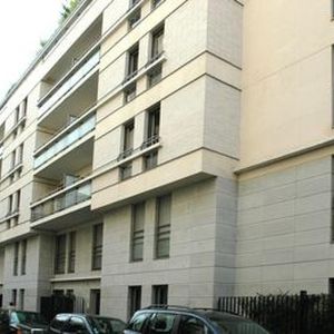 location Appartement T3 DE 68.5m² À PARIS - Photo 3