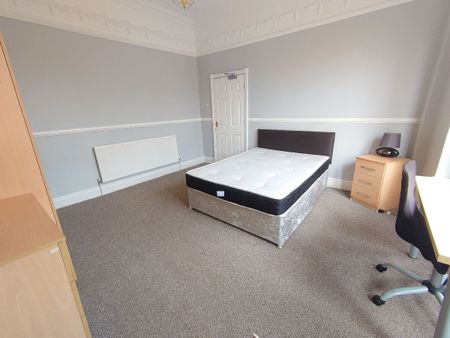 Holland Street, Fairfield. - Photo 5