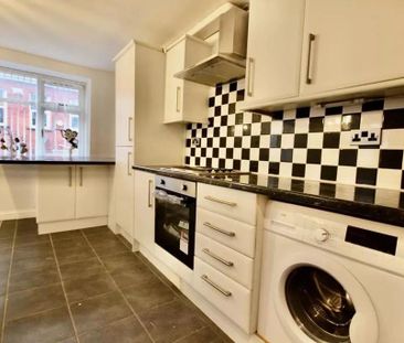 2 bedroom flat to rent - Photo 6