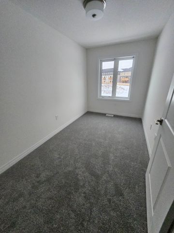 For Lease - 660 COLBORNE Street Unit# 53, Brantford, Ontario - Photo 3