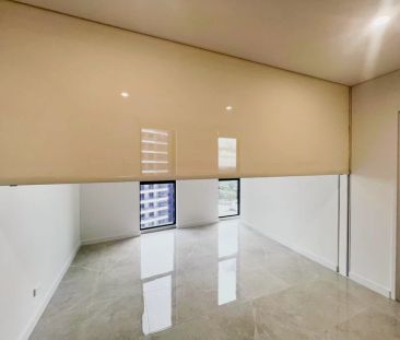 2 bed 2 bath - Photo 2