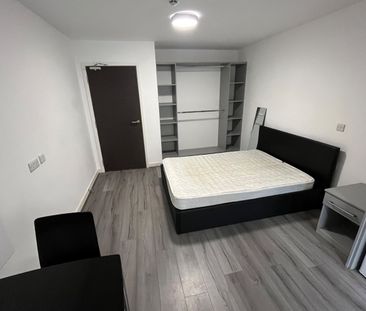 Studio Flat, Norfolk Street, L1 - Photo 4