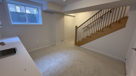 For Lease - 5882 Saigon Street, Mississauga, Ontario - Photo 5
