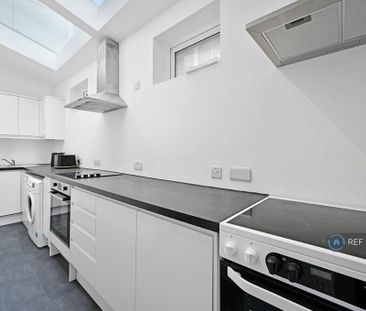 1 bedroom in a house share to rent - Photo 6