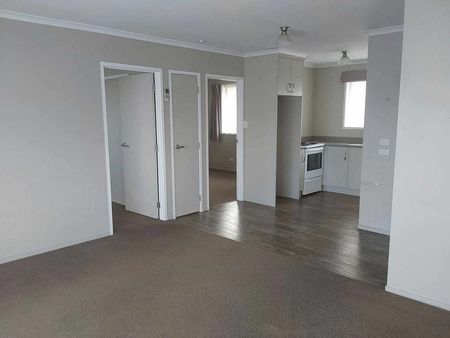 Lovely 2 Bedroom Unit in Fairy Springs Area - Photo 2