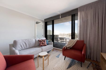 FULLY FURNISHED AND EQUIPPED - Photo 3