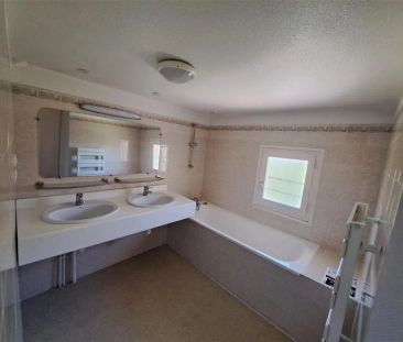 Location appartement 4 pièces - 70.25m² à Beaurepaire (38270) - Photo 1